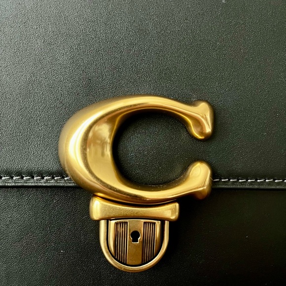 Coach Studio Bag Black Glovetanned Leather EUC soft lining Gold Hardware 🖤 - Picture 2 of 16